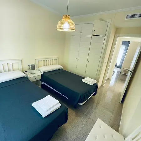 4 Personas, Amplias Terrazas Y 2oo Mt De La Playa Appartement *