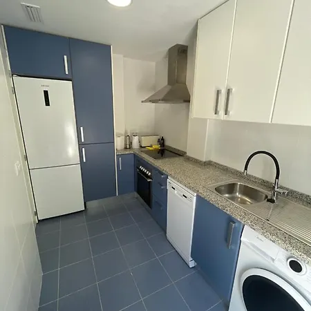 Appartement 4 Personas, Amplias Terrazas Y 2oo Mt De La Playa