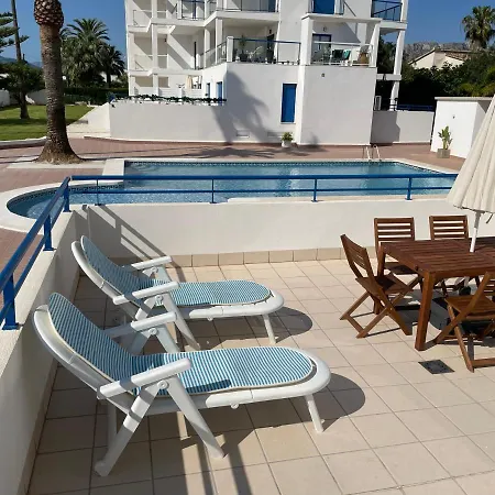 Apartment 4 Personas, Amplias Terrazas Y 2oo Mt De La Playa Denia
