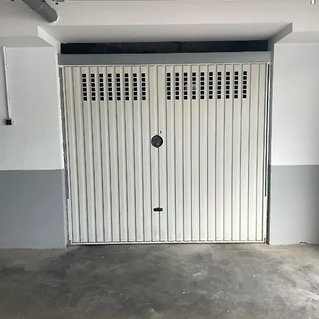 Apartamento 4 Personas Posibilidad De 5, 3 Camas Y Sofá Cama *